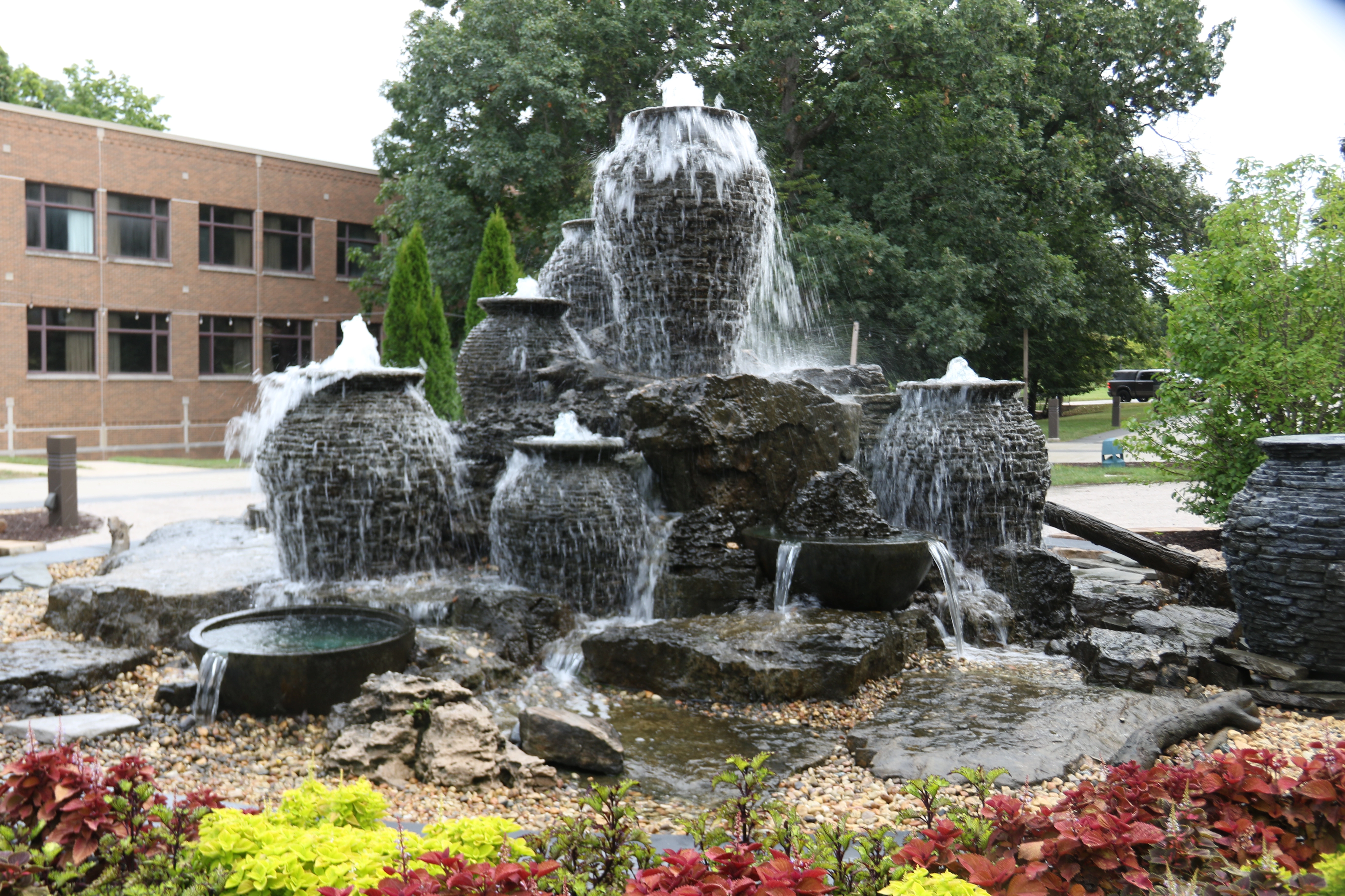 Large fountainscape design for a Minnetonka Minnesota outdoor living space